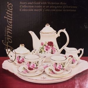 Mini collectable tea set